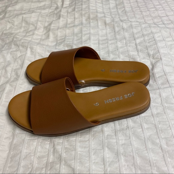 Sandals - Picture 2 of 3